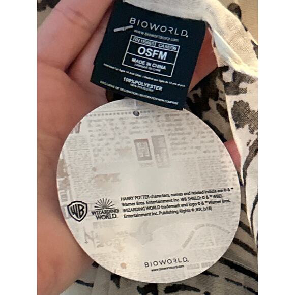 Harry Potter Marauders Map Scarf - Picture 3 of 3